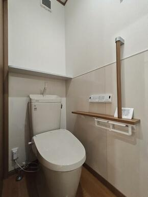 中園貸家のトイレ|落ち着いたトイレです