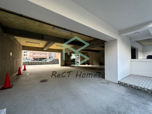 アルコ・ラ・カーサ佃町Ⅱの駐車場