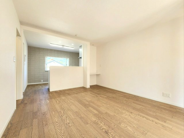 【リフォーム × 中古戸建て】北九州市門司区吉志6丁目の居間・リビング|約17帖のLDK♪