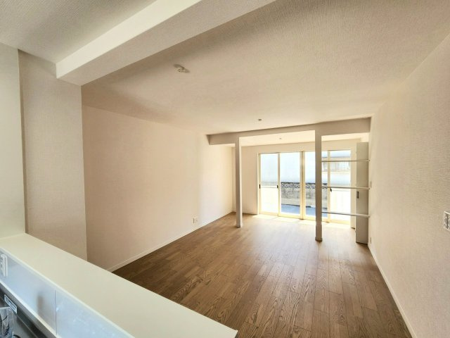 【リフォーム × 中古戸建て】北九州市門司区吉志6丁目の居間・リビング|約17帖のLDK♪