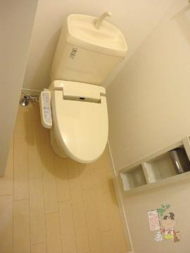 ラフェステート　Ａのトイレ|シャワー付トイレ