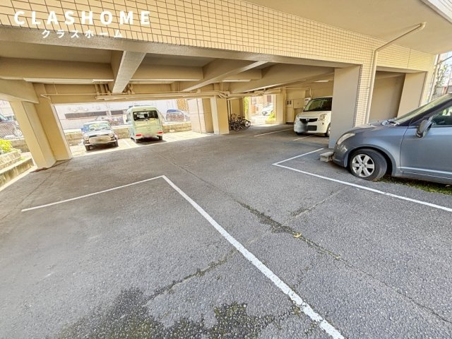 グレイスセントラルM　　　刈谷市近郊の賃貸はクラスホームの駐車場