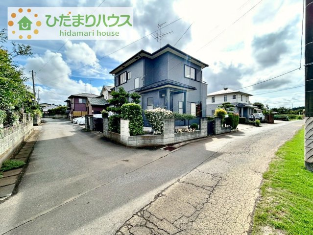 【前面道路含む現地写真】 | つくば市羽成　中古戸建 | たっぷりの陽光と心地よい風が舞い込む住まい♪