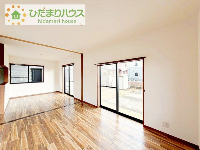 【居間・リビング】 | つくば市羽成　中古戸建 | リビングはリフォーム予定です！
和室と繋げて広々ＬＤＫ16帖