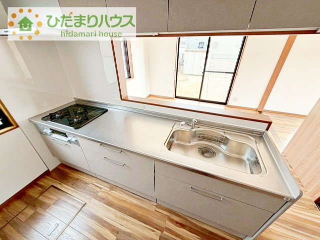 【キッチン】 | つくば市羽成　中古戸建 | 料理をしながらでも、ご家族との会話を楽しめる対面式キッチン♪