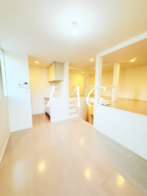 【居間・リビング】 | ＣＢ岩槻クレール | 洋室のお部屋です。（同仕様です）