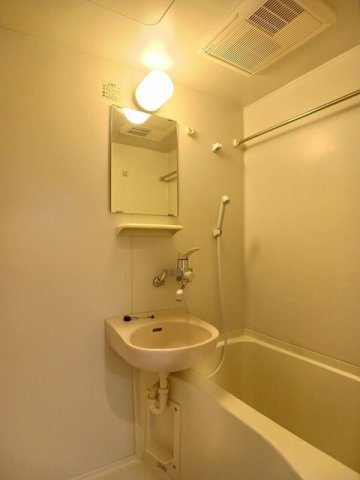 オリエンタル長田駅前の浴室