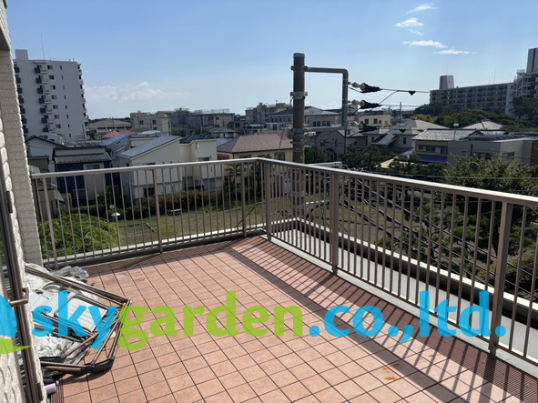 平塚市菫平　中古戸建（へーベルハウス施工の築浅戸建）のバルコニー