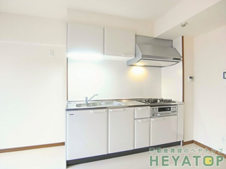 【キッチン】 | システムキッチン完備（同仕様写真）