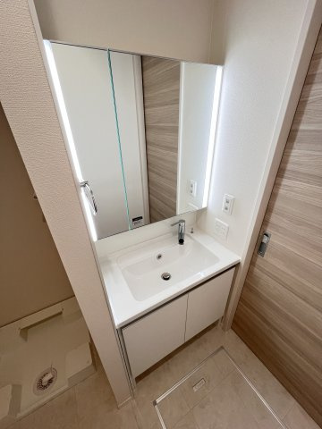 大阪市城東区永田１丁目の賃貸マンションの独立洗面台