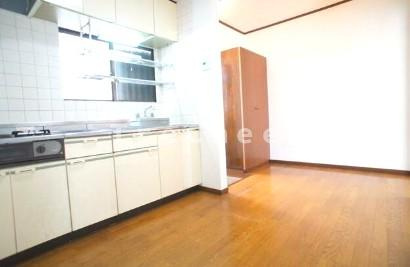 東山コーポⅡの玄関