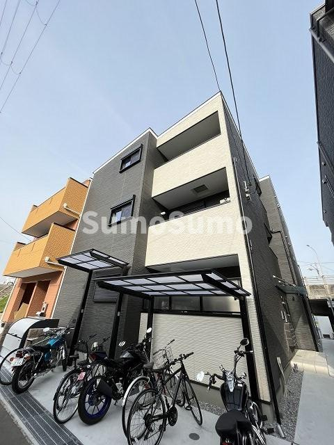 尼崎市小中島１丁目のアパートの外観