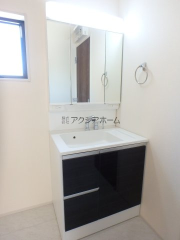 入間市仏子・全3棟　新築一戸建　2号棟　の区画図|【全3棟・2号棟】カースペース並列2台。