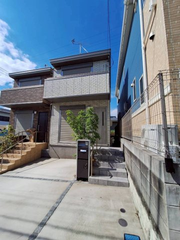 港北区新吉田町戸建　A棟のロビー