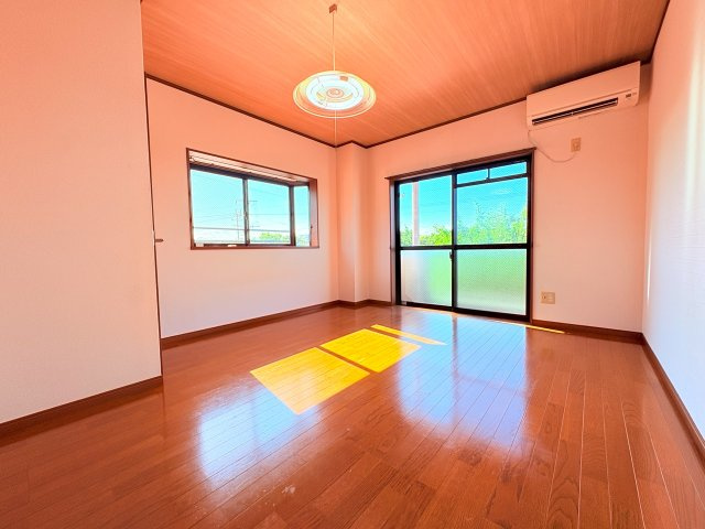 投資物件「サンヒルズ東蒲池」の洋室