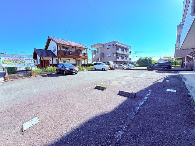 投資物件「サンヒルズ東蒲池」の駐車場