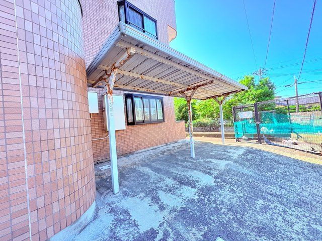 投資物件「サンヒルズ東蒲池」の駐輪場