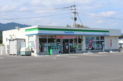 【周辺】 | プラシードＢ | ファミリーマート　二里店まで1300m