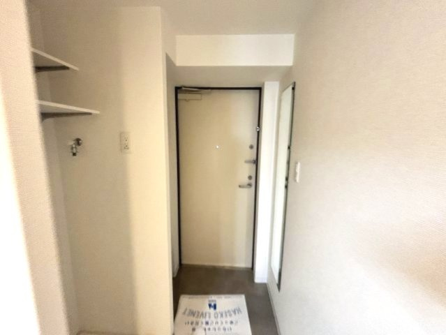 セレニテ神戸元町の玄関