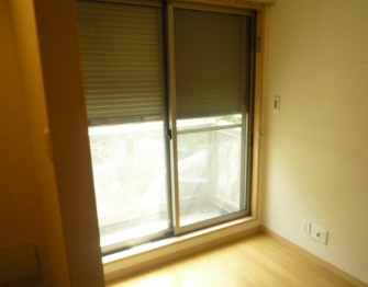 【バルコニー】 | キルシュブリューテ | 防犯シャッターあり。