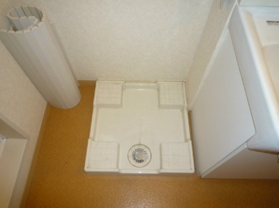 【設備】 | キルシュブリューテ | 室内洗濯機置場。