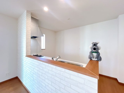 【キッチン】 | 前橋市山王町　新築住宅 | 汚れがつきにくく清潔感を保つガラストップガスコンロ。片面焼きグリルでお魚などもよりおいしく焼くことができ料理の幅も広がり、家族との食事も楽しくなる。