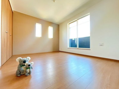 【洋室】 | 前橋市山王町　新築住宅 | 広さはお子様の勉強部屋にも適した広さ！
勉強机や本棚などの家具を置いてもフリースペースも確保することができます。