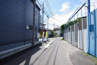 【前面道路含む現地写真】