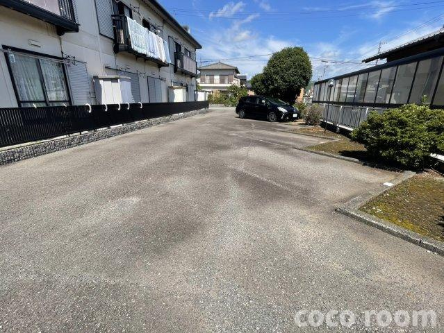 サンシティエリカの駐車場