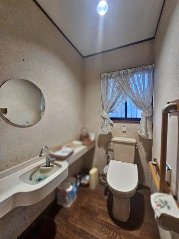 宇都宮市下平出町　中古戸建のトイレ|1階トイレスペース