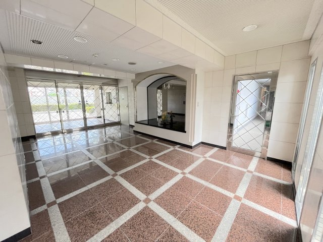 ライオンズマンション博多南第3のエントランス