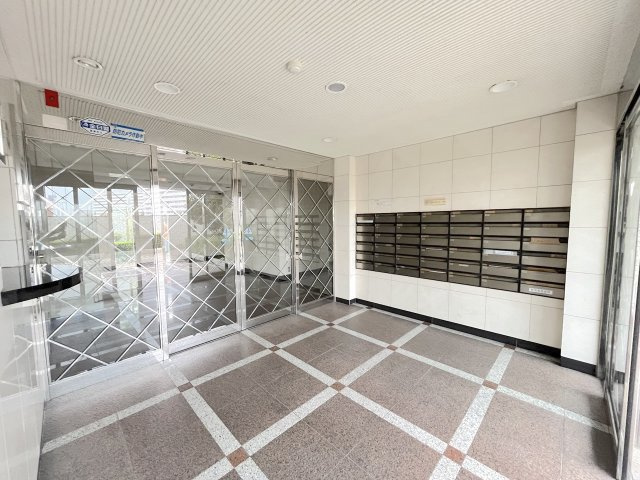 ライオンズマンション博多南第3のエントランス