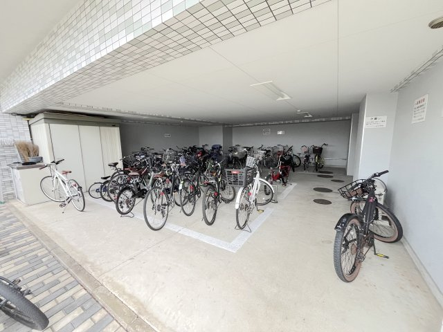 ライオンズマンション博多南第3の駐輪場