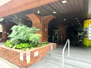 ハイネスロフティーのエントランス