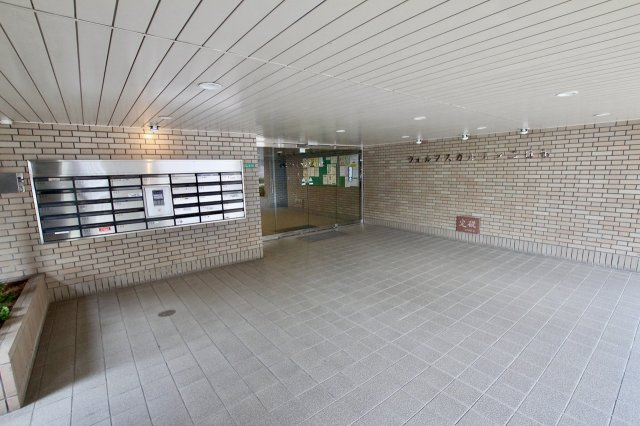 ヴォルフスガルテン二日市のエントランス