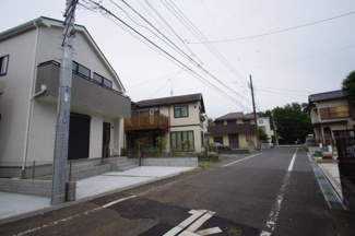 【前面道路含む現地写真】