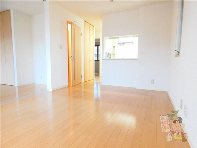 グレースメゾン湊　Ｆの居間・リビング