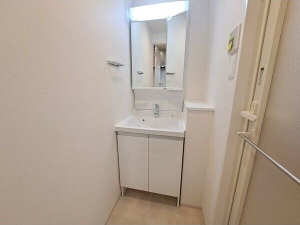 スプランディッド天王寺IIIの洗面所