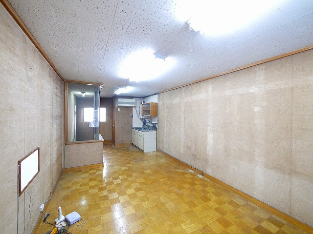 登美ヶ丘３丁目店舗の内装
