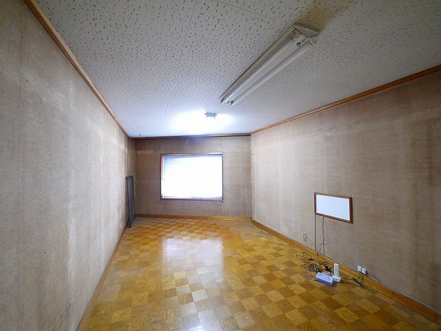 登美ヶ丘３丁目店舗の内装