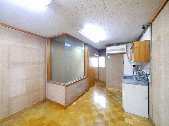 登美ヶ丘３丁目店舗の内装