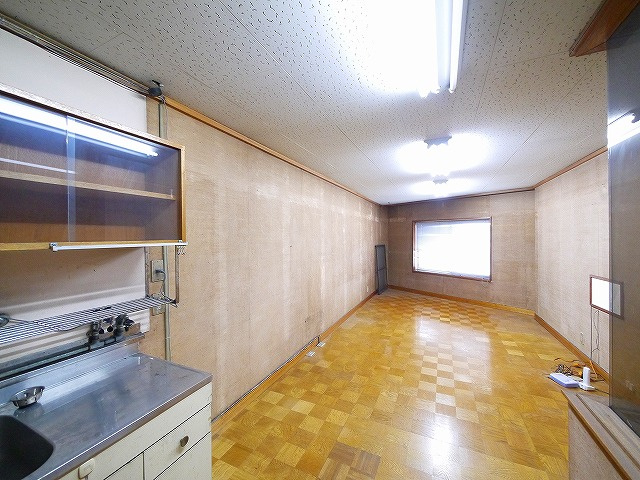 登美ヶ丘３丁目店舗の内装