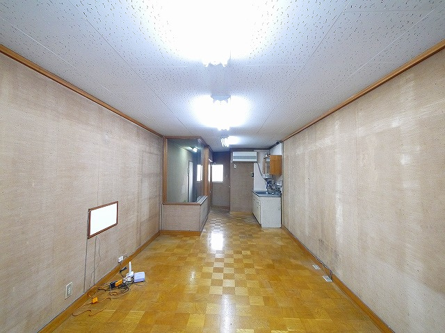 登美ヶ丘３丁目店舗の内装