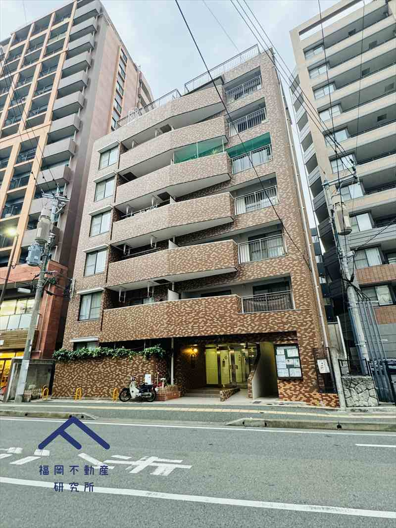 ロワールマンション赤坂の外観