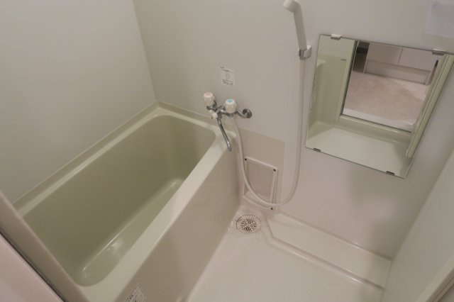 Ｐｒｉｎｔｅｍｐｓ東岸町の浴室|人気のバス・トイレ別タイプです。