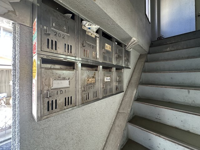 大宝ハイツのエントランス