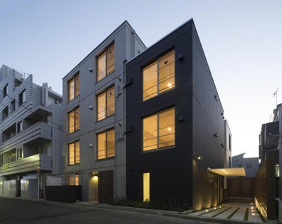 【外観】 | リーガランド方南町 | 鉄筋コンクリート造のがっちりとした建物。