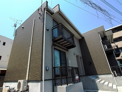 【外観】 | リブリ・パリュール | 外観は落ち着いています