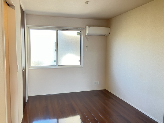 Stay Grateful（ステイ　グレイトフル）の洋室