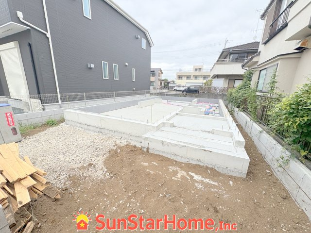 【サンスターホーム】箱根ヶ崎東松原　3号棟の外観